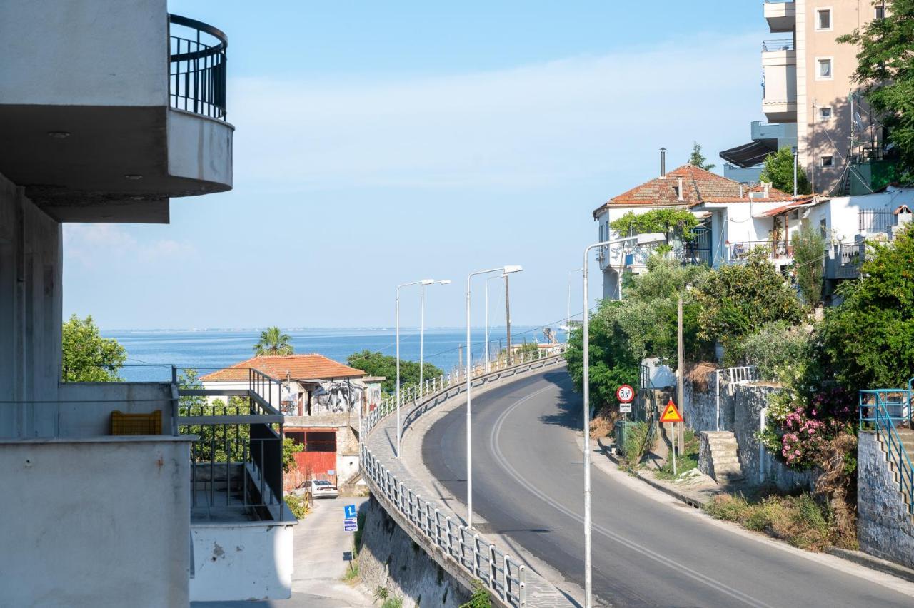 La Dns Apartment Kavala Buitenkant foto